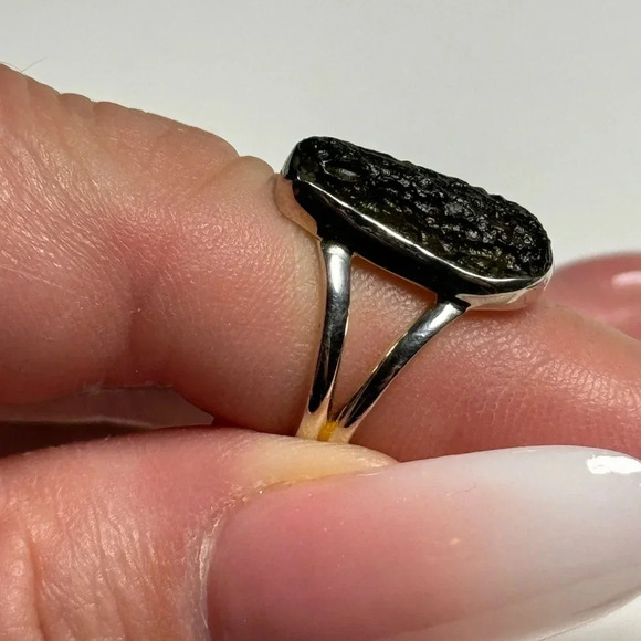 New Moldavite Raw Ring ๐ Size 6 Sterling Silver 925 - Picture 2 of 7